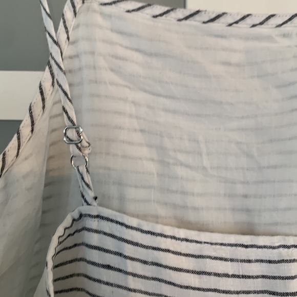 Vineyard vines romper - Picture 6 of 9